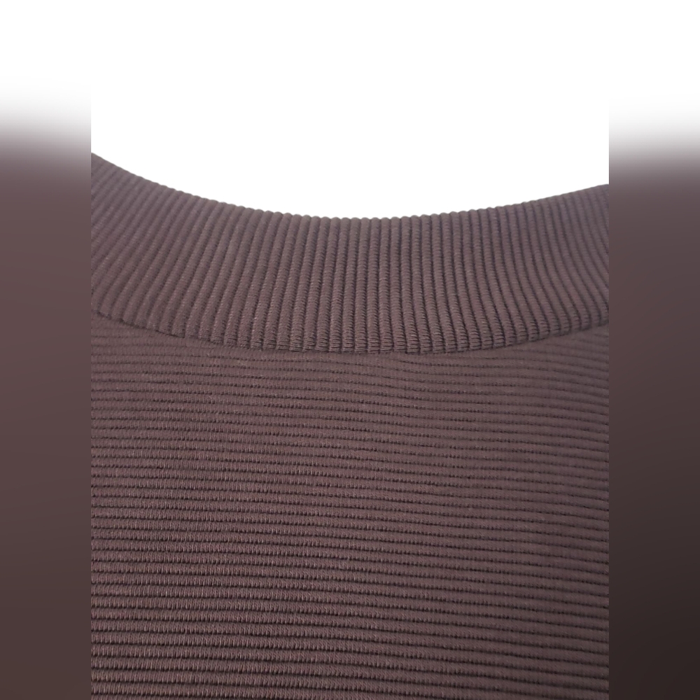 Varley Mae Sweatshirt with Gold Accent - Picture 12 of 15